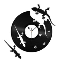Geckos Escape Vinyl Wall Clock